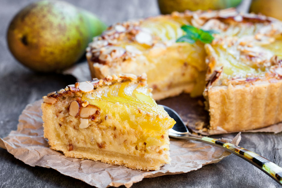 Bademli Armutlu Tart