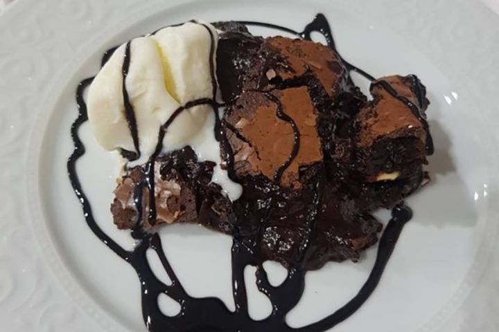 Beyaz Çikolatalı Brownie Rüyası