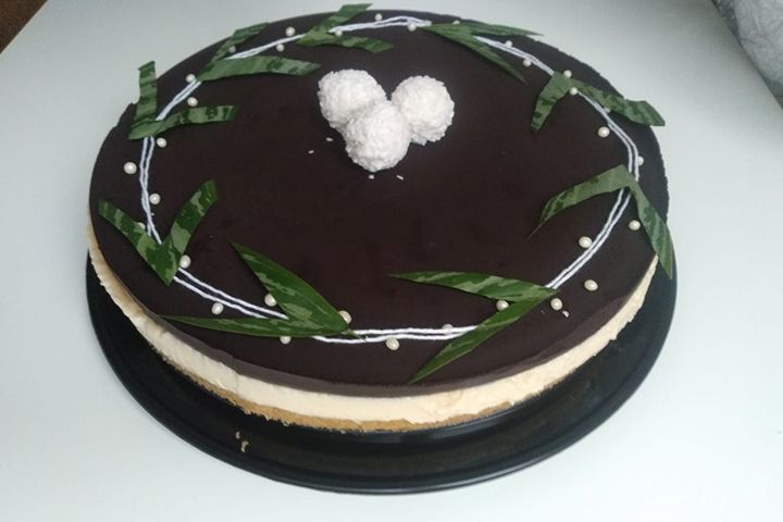 Çikolata Ganajlı Custard