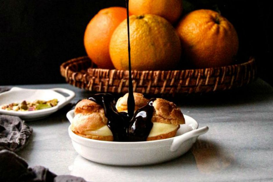 Çikolata Soslu Profiterol