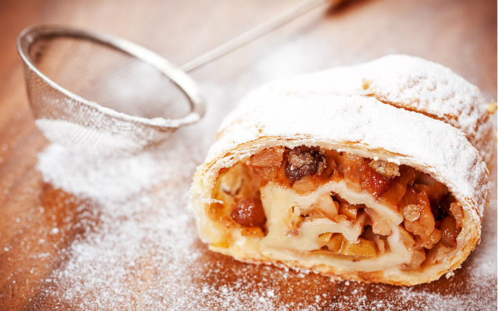 Elmalı Strudel