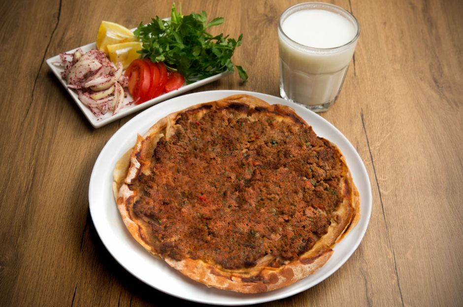 Ev Yapımı Lahmacun