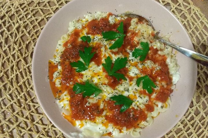 Fesleğenli Yoğurtlu Makarna