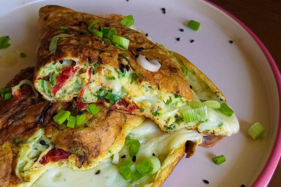 Kabaklı Kuru Domatesli Puf Omlet