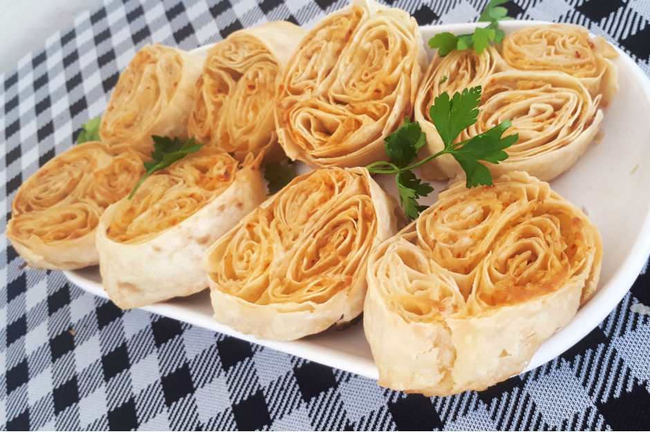 Kahvaltılık Patatesli Üçlü Rulo Börek