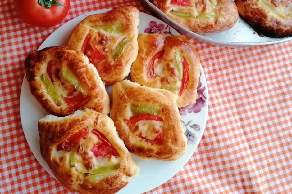Karnıyarık Poğaça