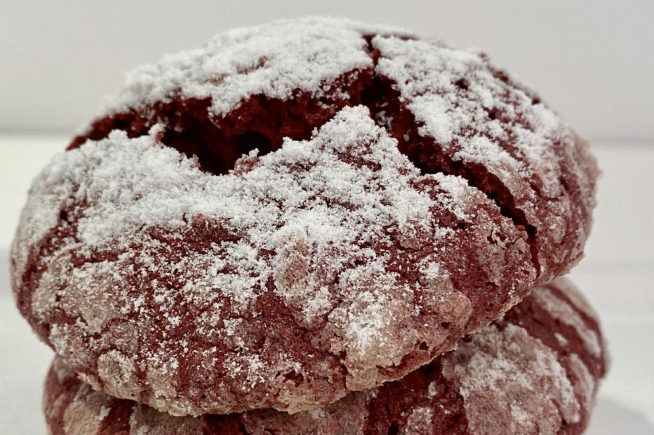 Kırmızı Kadife Kurabiye (Red Velvet Cookie)