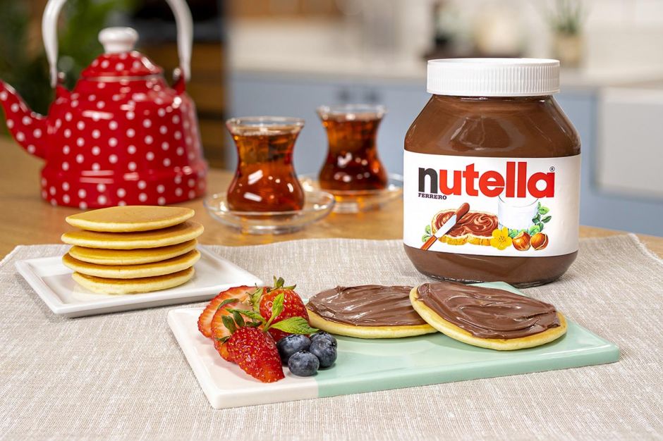 Nutella’lı ve Meyveli Mini Krepler