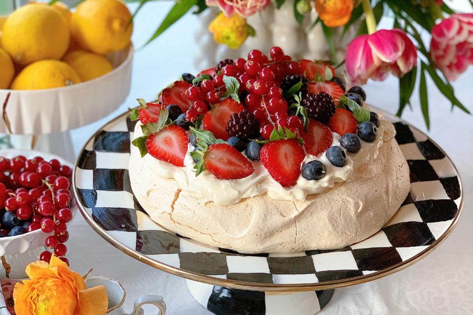 Orman Meyveli Pavlova