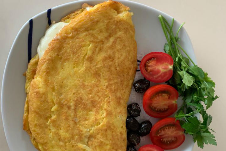 Patatesli Kaşarlı Omlet