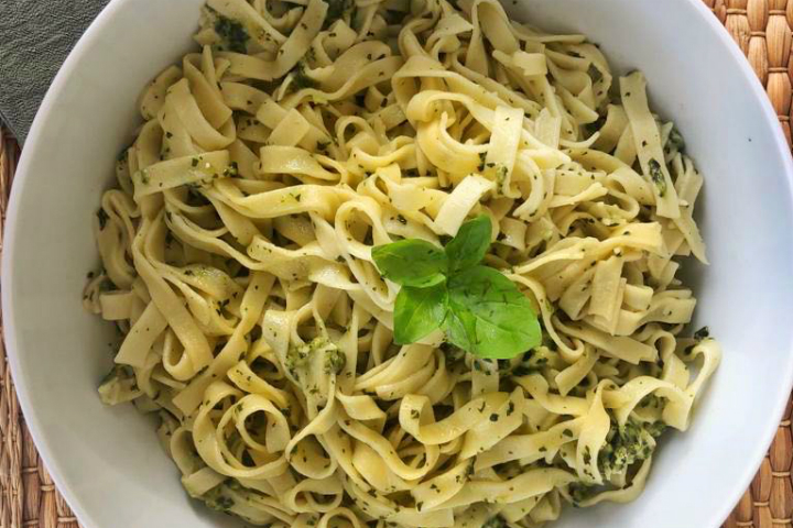 Pesto Soslu Tagliatelle