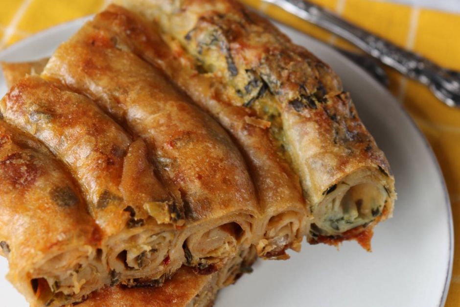 Pırasalı El Açması Börek