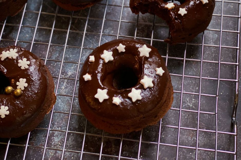 Rafine Şekersiz Çikolata Soslu Donut