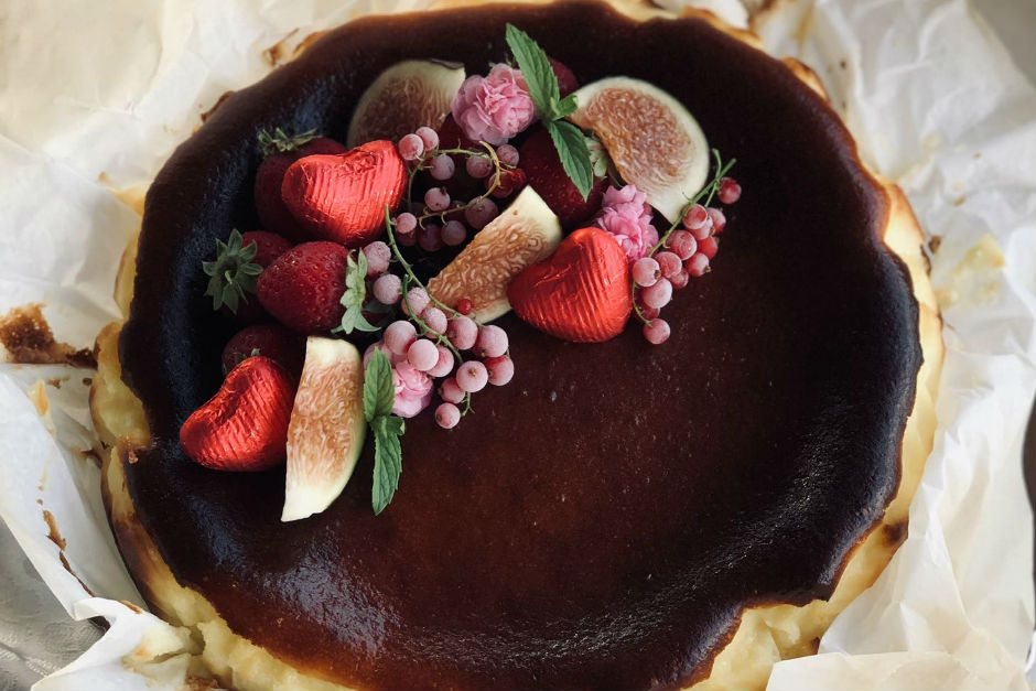 Tam Ölçülü San Sebastian Cheesecake