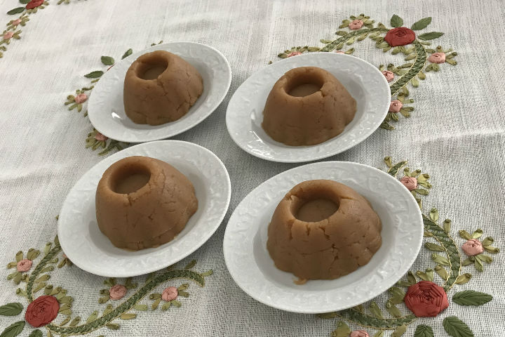 Sıvı Yağlı Un Helvası
