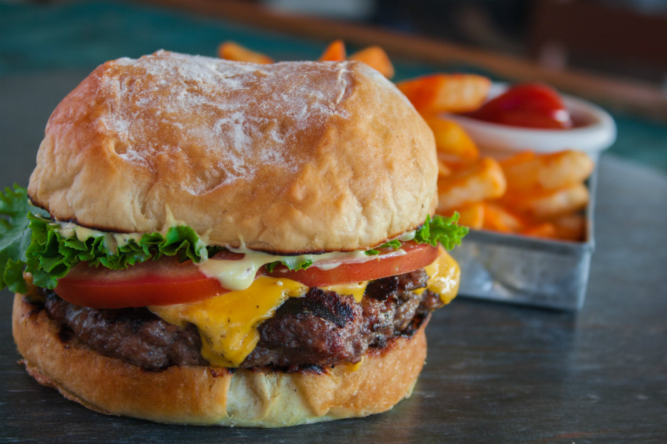 Sucuk Köfteli Burger