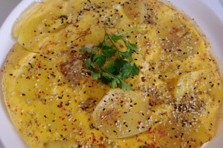 Susamlı Patatesli Omlet