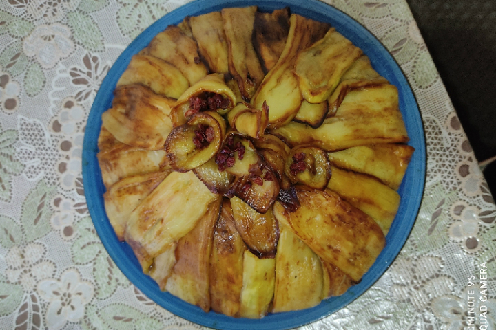 Tavuklu Patlıcan Salatası