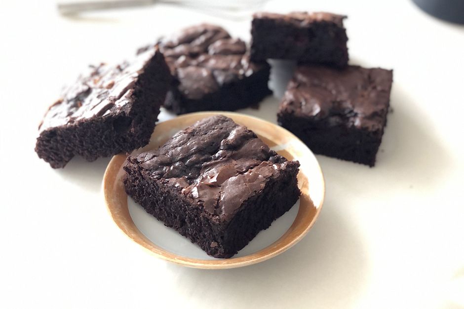 Vişneli Bitter Çikolatalı Brownie