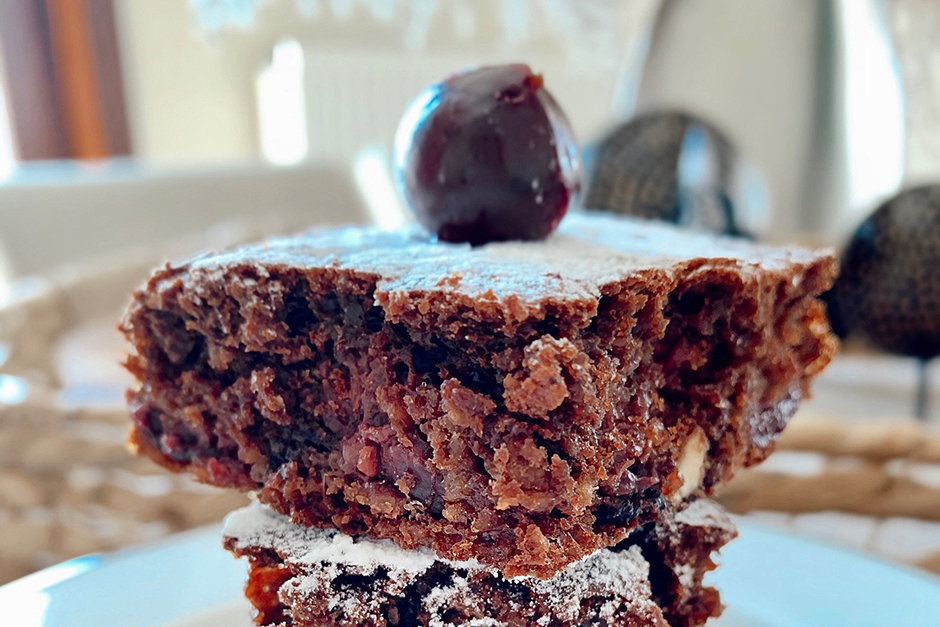 Vişneli Islak Brownie