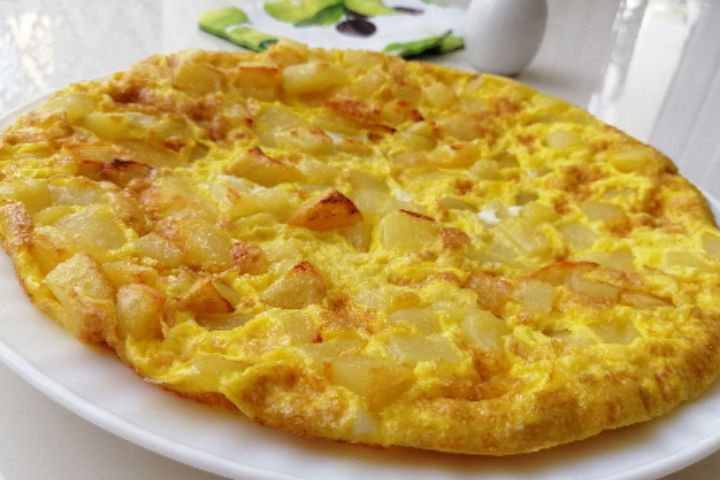 Patatesli Omlet